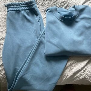 Lululemon Oasis Blue Soft Streme Set